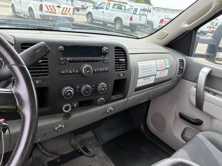 2012-gmc-2500hd-image-19