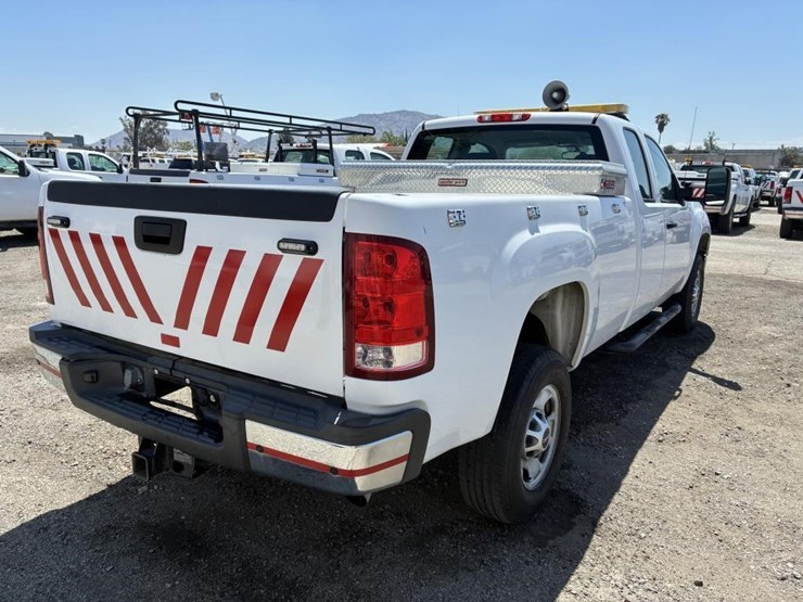 2012-gmc-2500hd-image-3