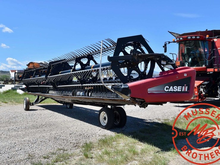 2009-case-ih-2152-image-2