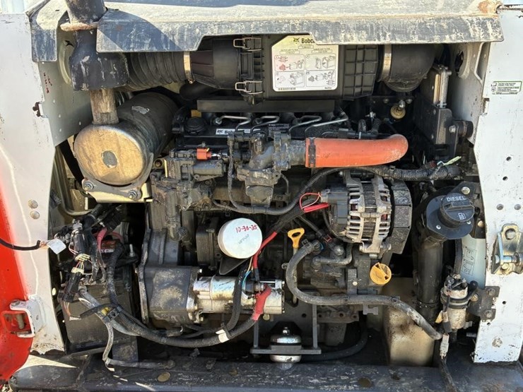 2023-bobcat-s590-image-25