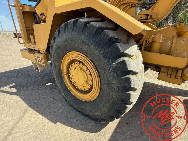 1992-caterpillar-613c-image-9
