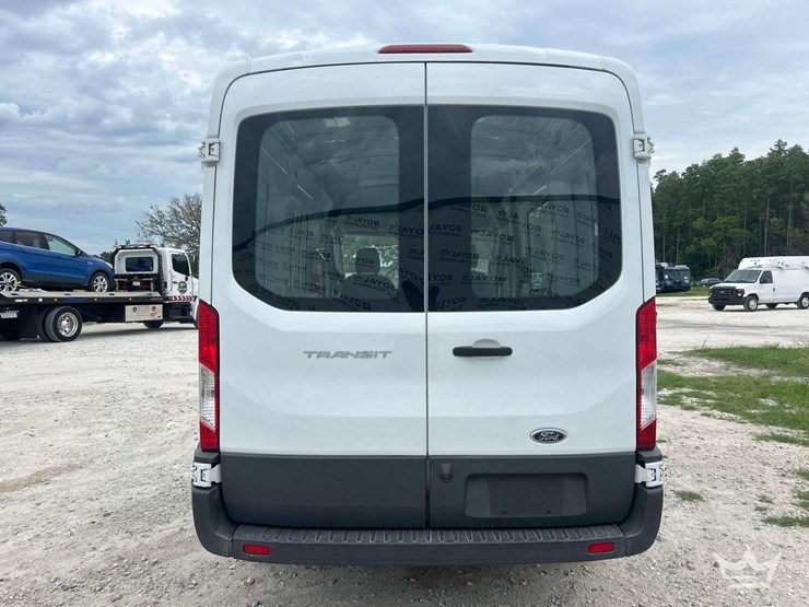 2016-ford-transit-image-23