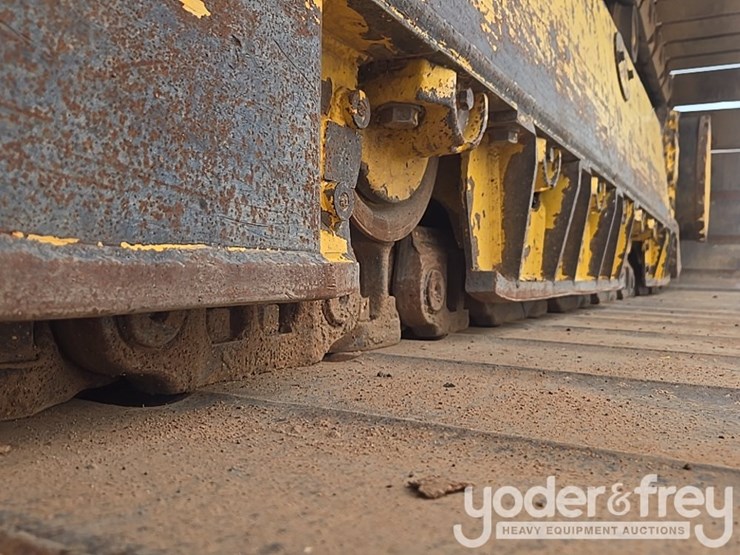 2023-komatsu-d71pxi-24-image-12
