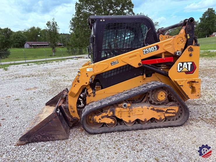2020-caterpillar-259d3-image-2