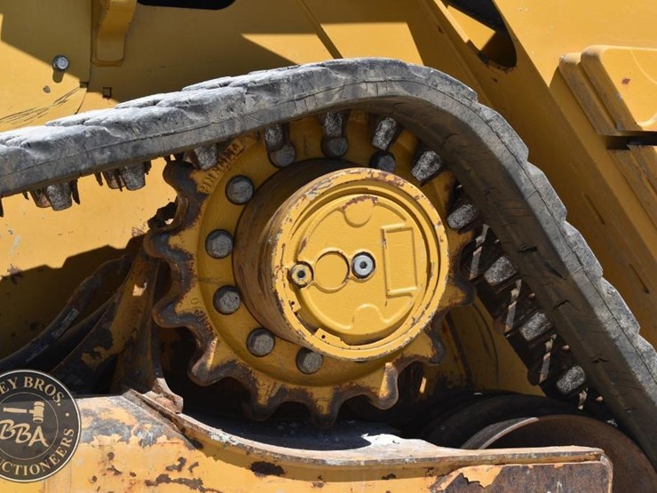 2023-caterpillar-259d3-image-18