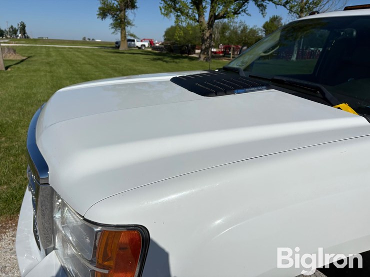 2012-gmc-2500hd-image-19