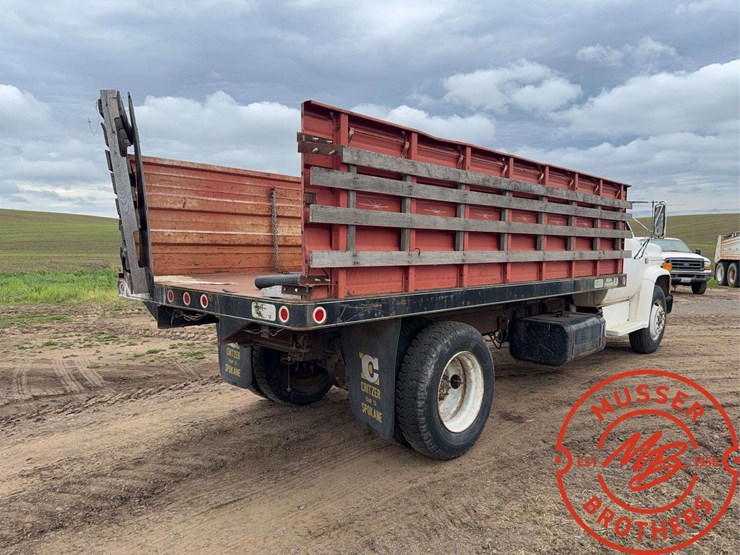 1982-gmc-7000-image-3