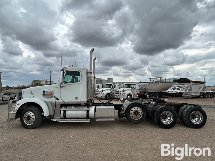 2017-freightliner-coronado-132-image-8