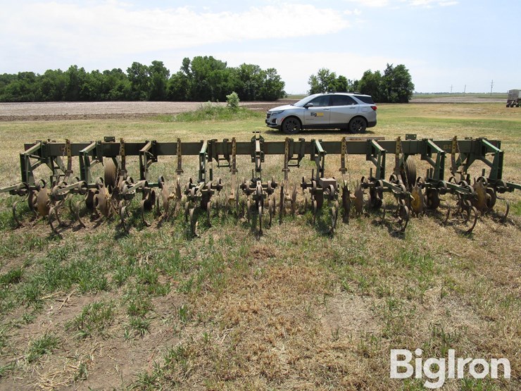 john-deere-825-image-6