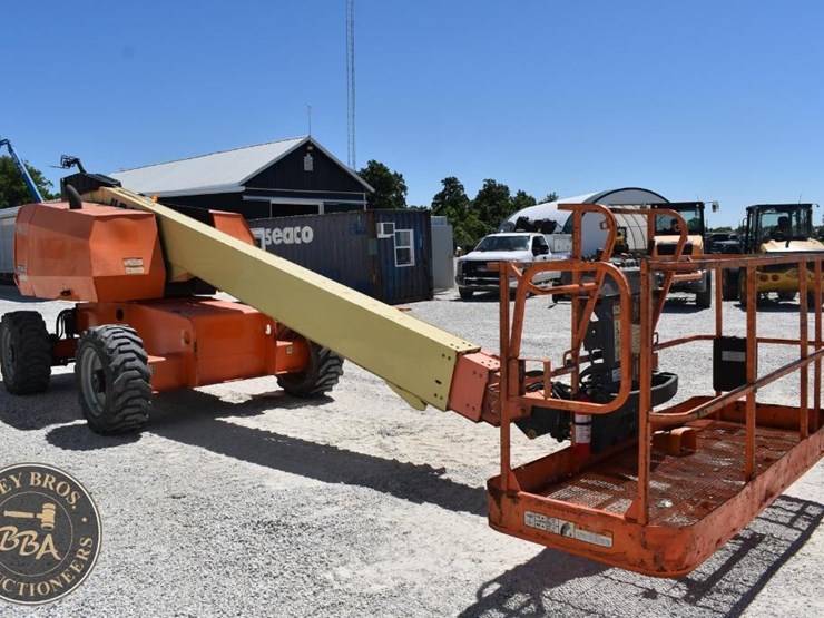 2015-jlg-600s-image-6