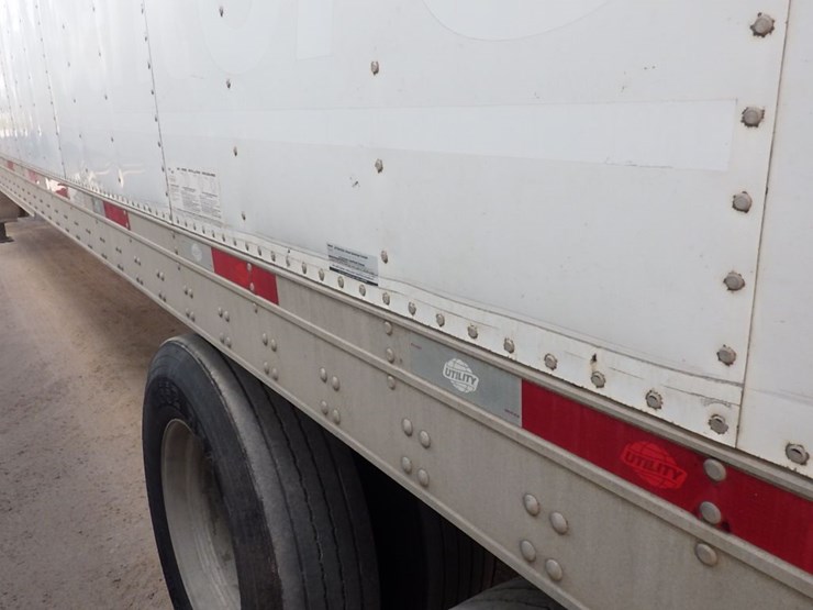 2011-utility-3000r-image-15