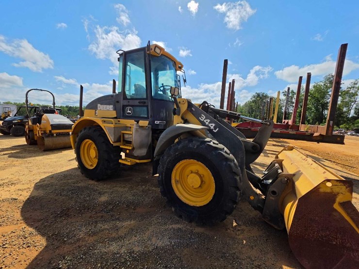 2012-deere-344j-image-7