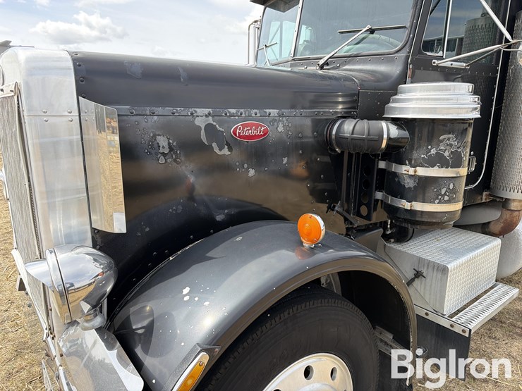 1983-peterbilt-359-image-12