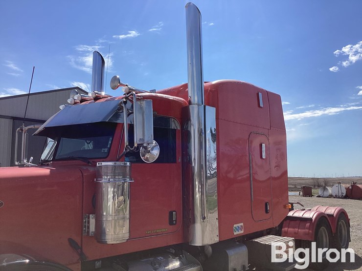 2006-peterbilt-379-image-11