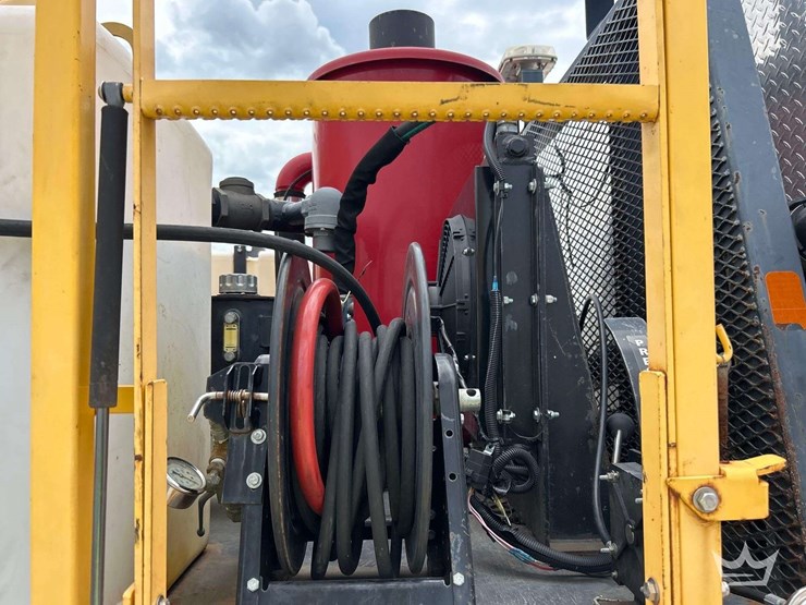 2019-ford-f750-image-33