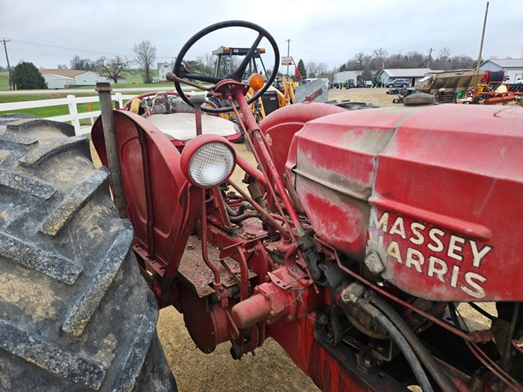 massey-ferguson-44-image-29