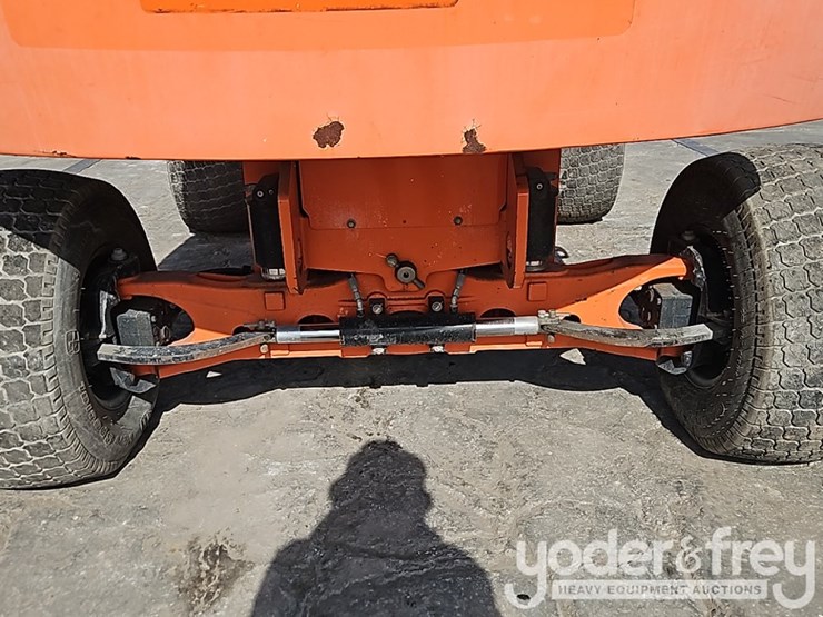 2018-jlg-400s-image-18