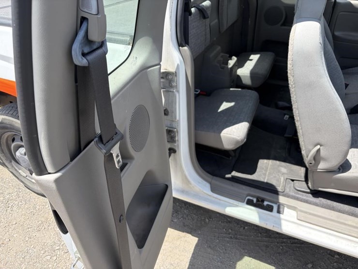 2008-chevrolet-colorado-image-11