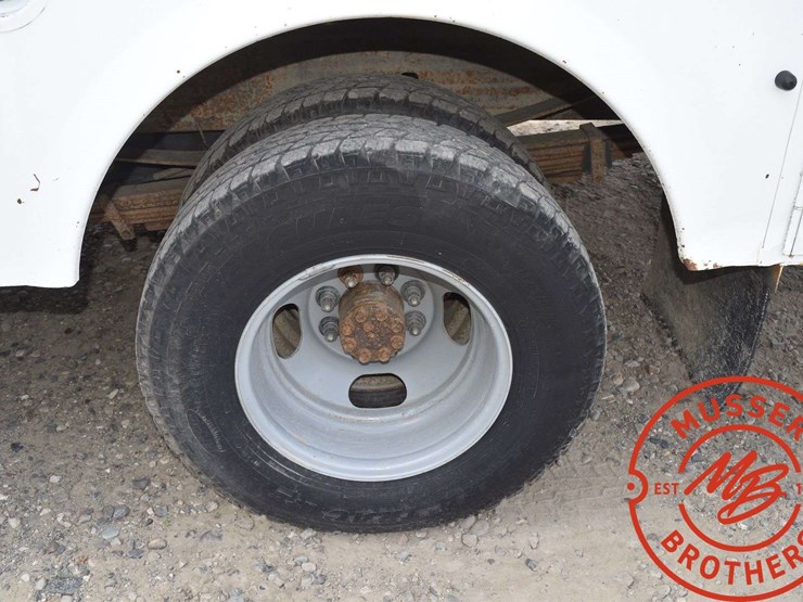 2006-chevrolet-3500-image-19