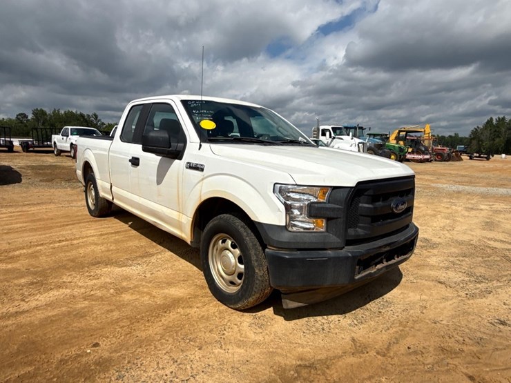 2017-ford-f150-image-1