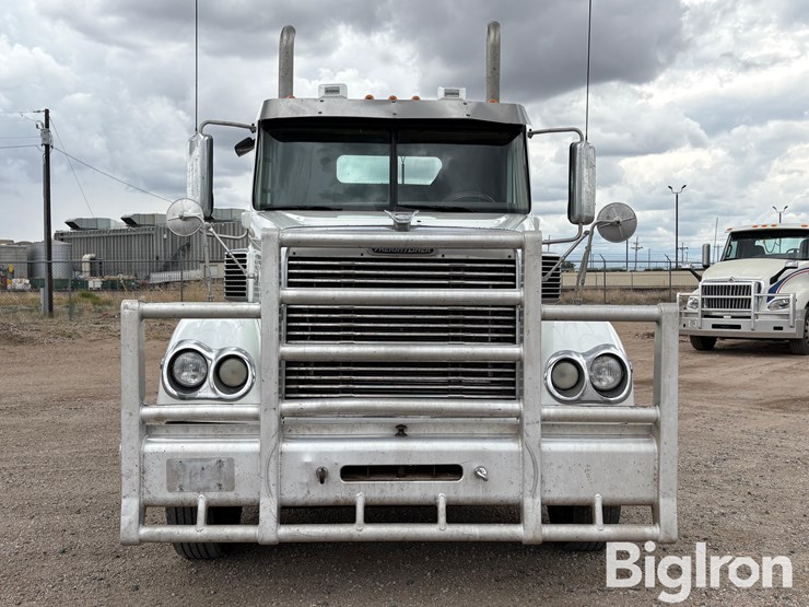 2017-freightliner-coronado-132-image-2