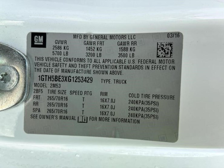 2016-gmc-canyon-image-23
