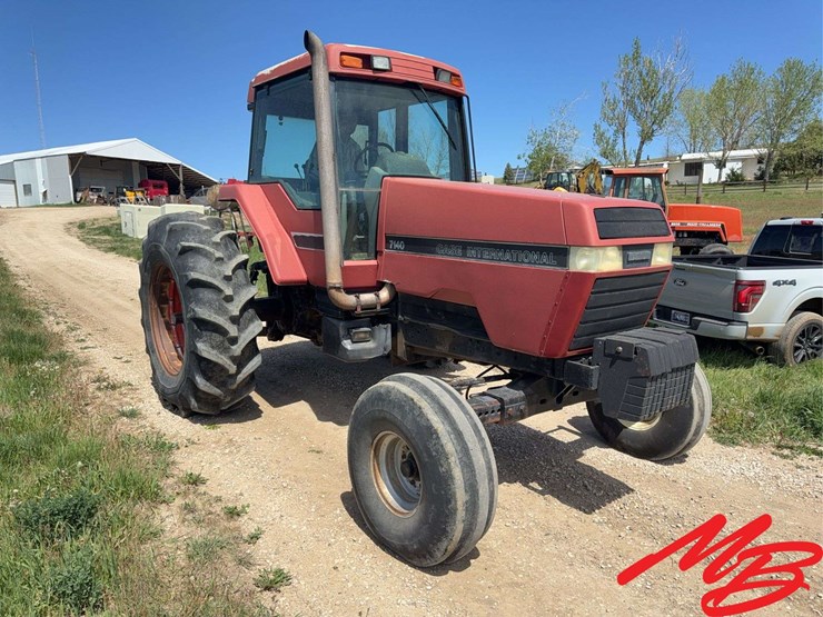 case-ih-7140-image-1