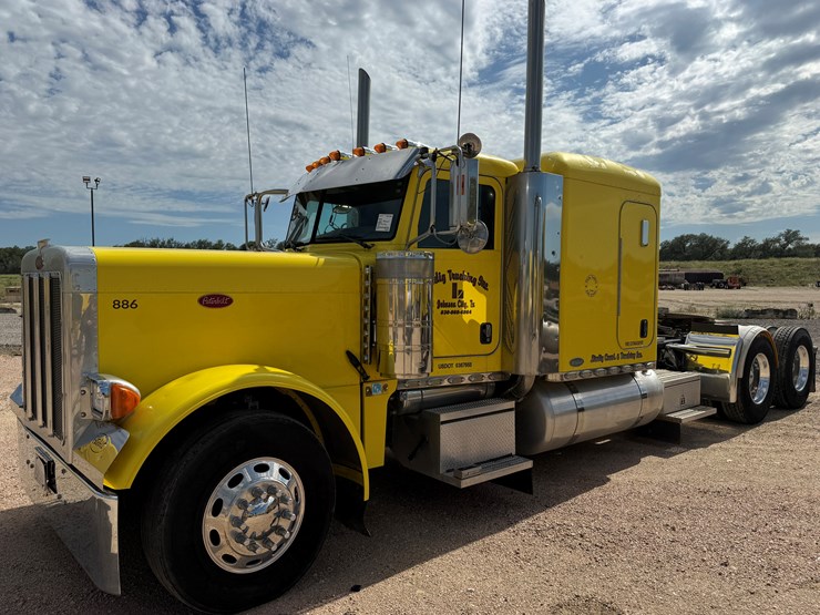 2007-peterbilt-379-image-1
