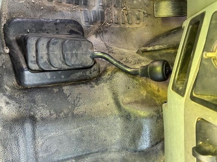 2012-ford-f550-image-19