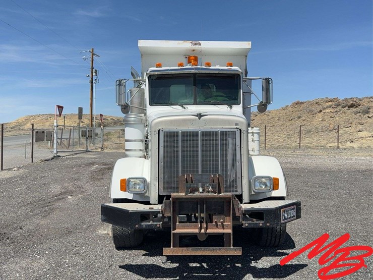 1996-peterbilt-379-image-8