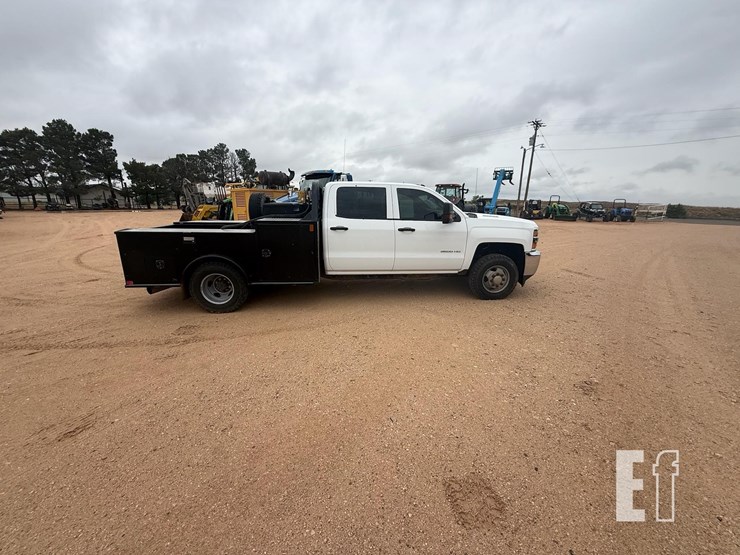 2016-chevrolet-silverado-3500hd-image-3