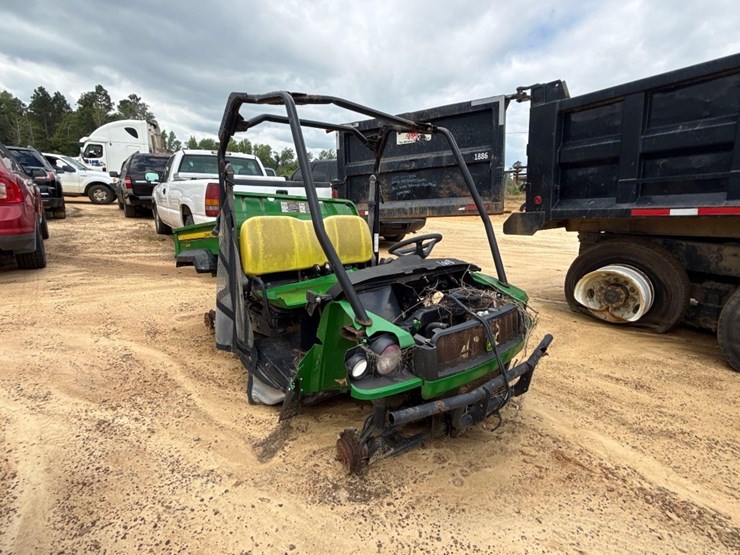 john-deere-gator-image-1