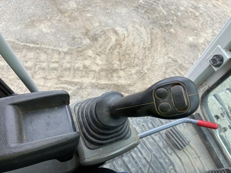 2019-takeuchi-tb2150-image-26