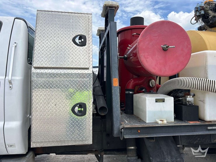 2019-ford-f750-image-21
