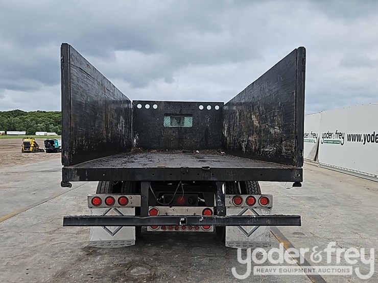 2000-international-4700-image-12