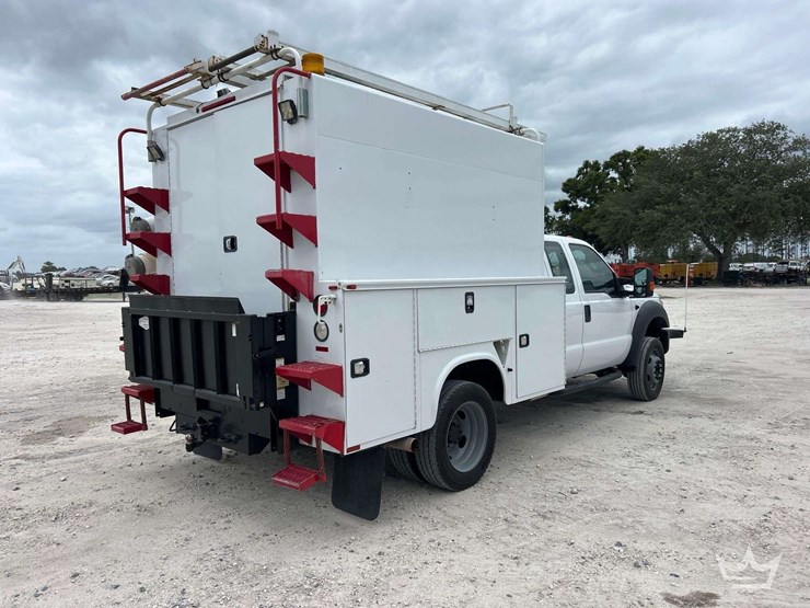2016-ford-f550-image-3