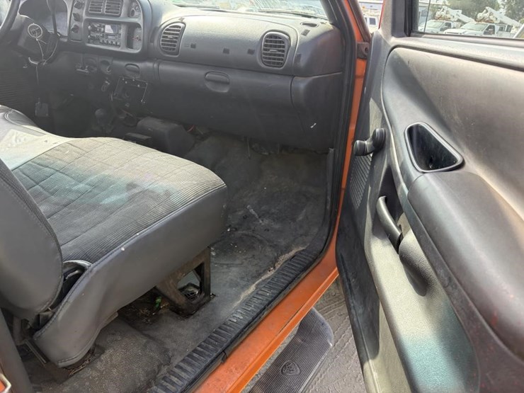 2001-dodge-ram-3500-image-10