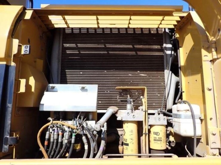 2008-caterpillar-m325d-mh-image-48