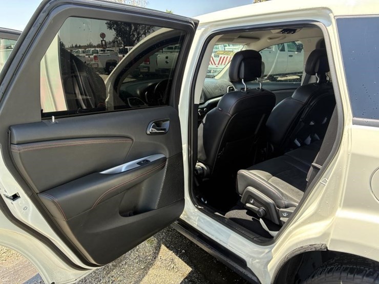 2018-dodge-journey-image-12