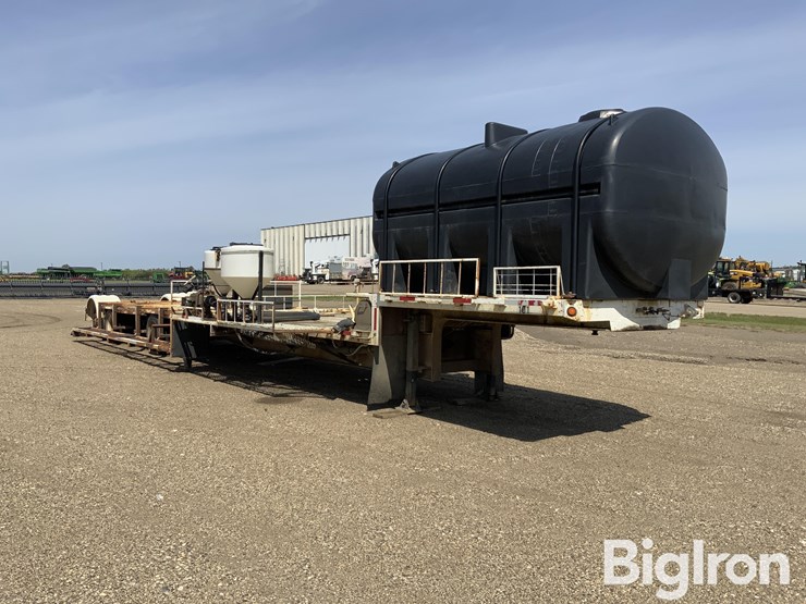 2001-fontaine-dft-5-8048wsaw-tri/a-drop-deck-sprayer-tender-trailer-w/3200-gal-tank-image-3