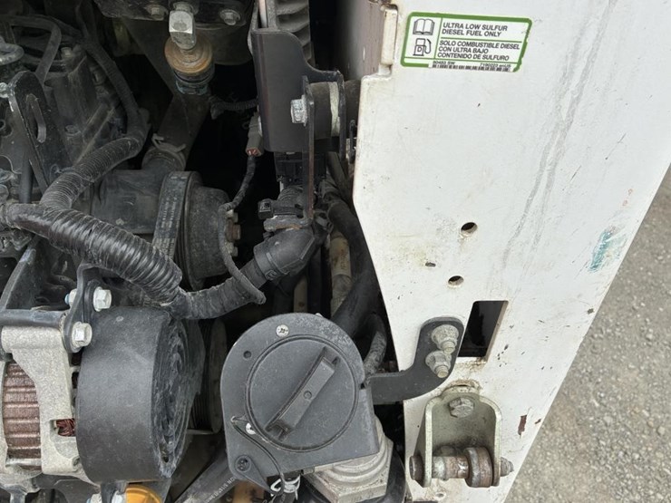 2020-bobcat-t590-image-26