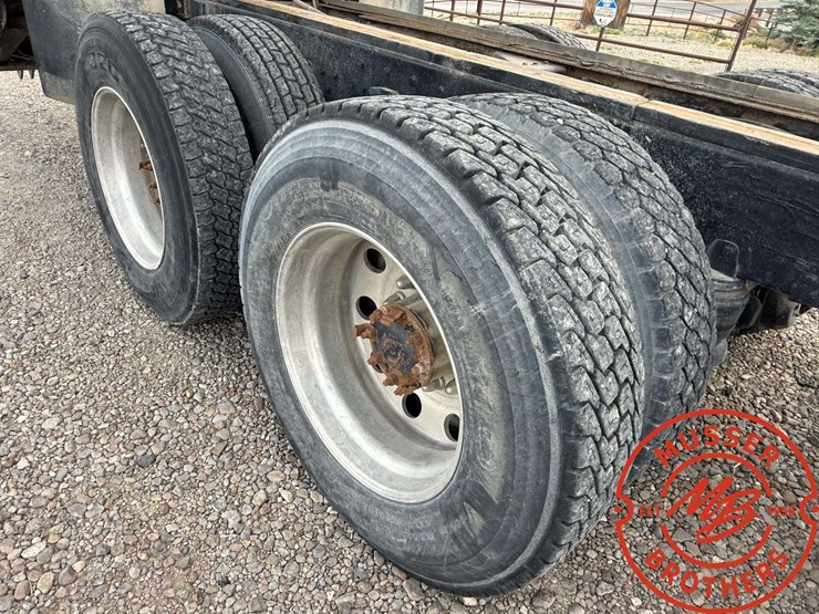 1995-kenworth-t800-image-17