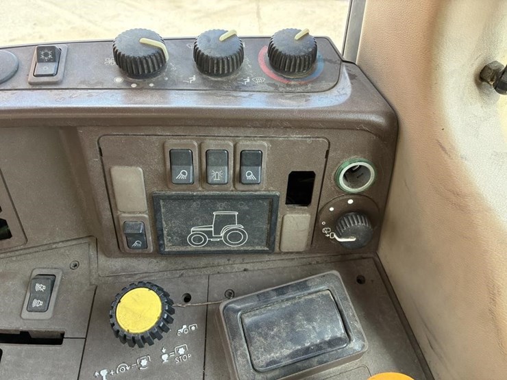 1999-john-deere-6410-image-26