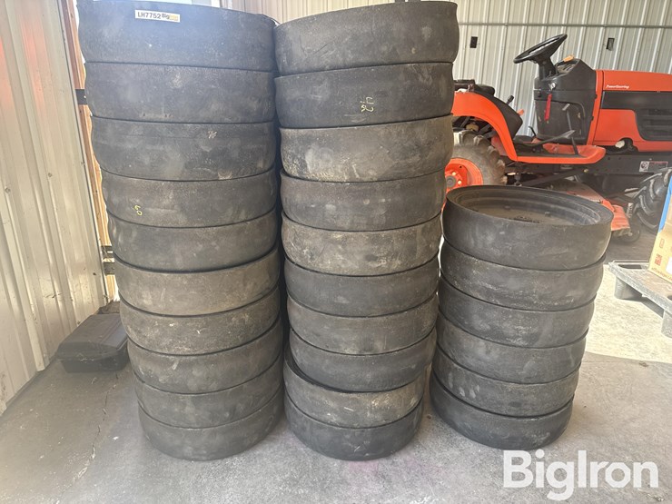 john-deere-planter-gauge-wheels-image-6