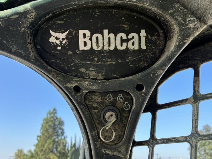 2023-bobcat-s590-image-19