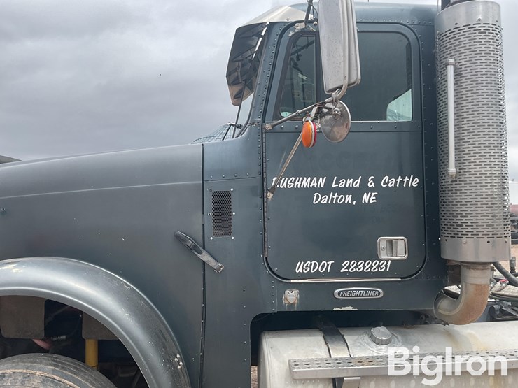 2006-freightliner-fld120-image-14