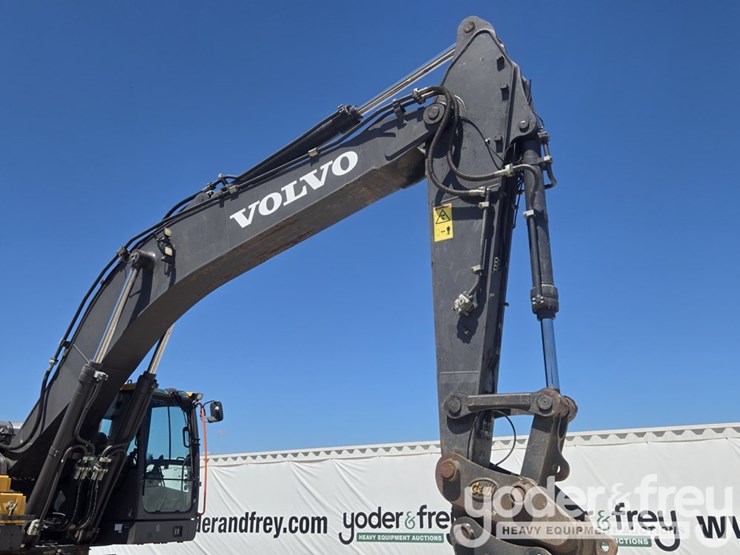 2022-volvo-ec350el-image-24