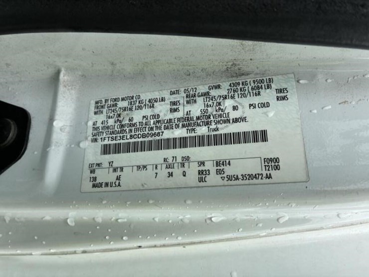 2012-utility-van-image-18