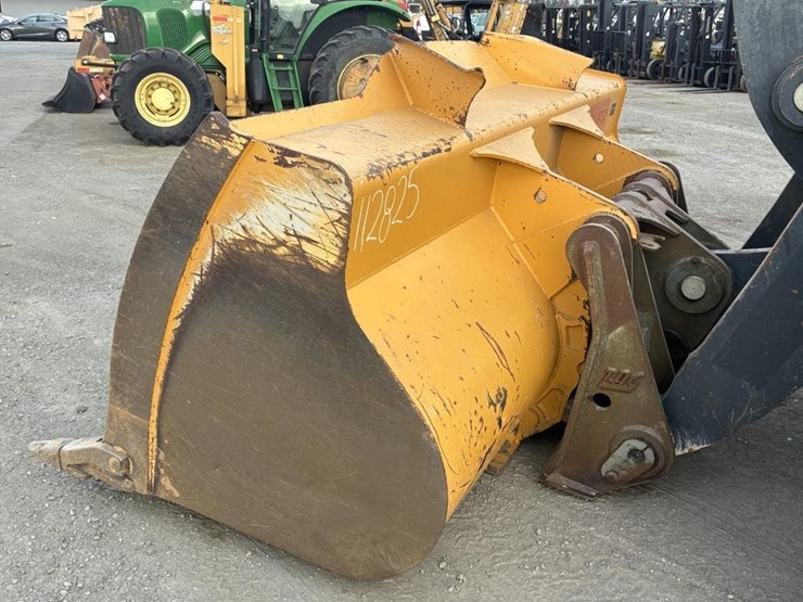 2018-deere-644k-image-8