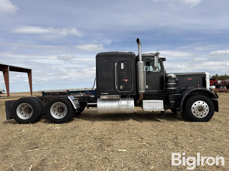 1983-peterbilt-359-image-4